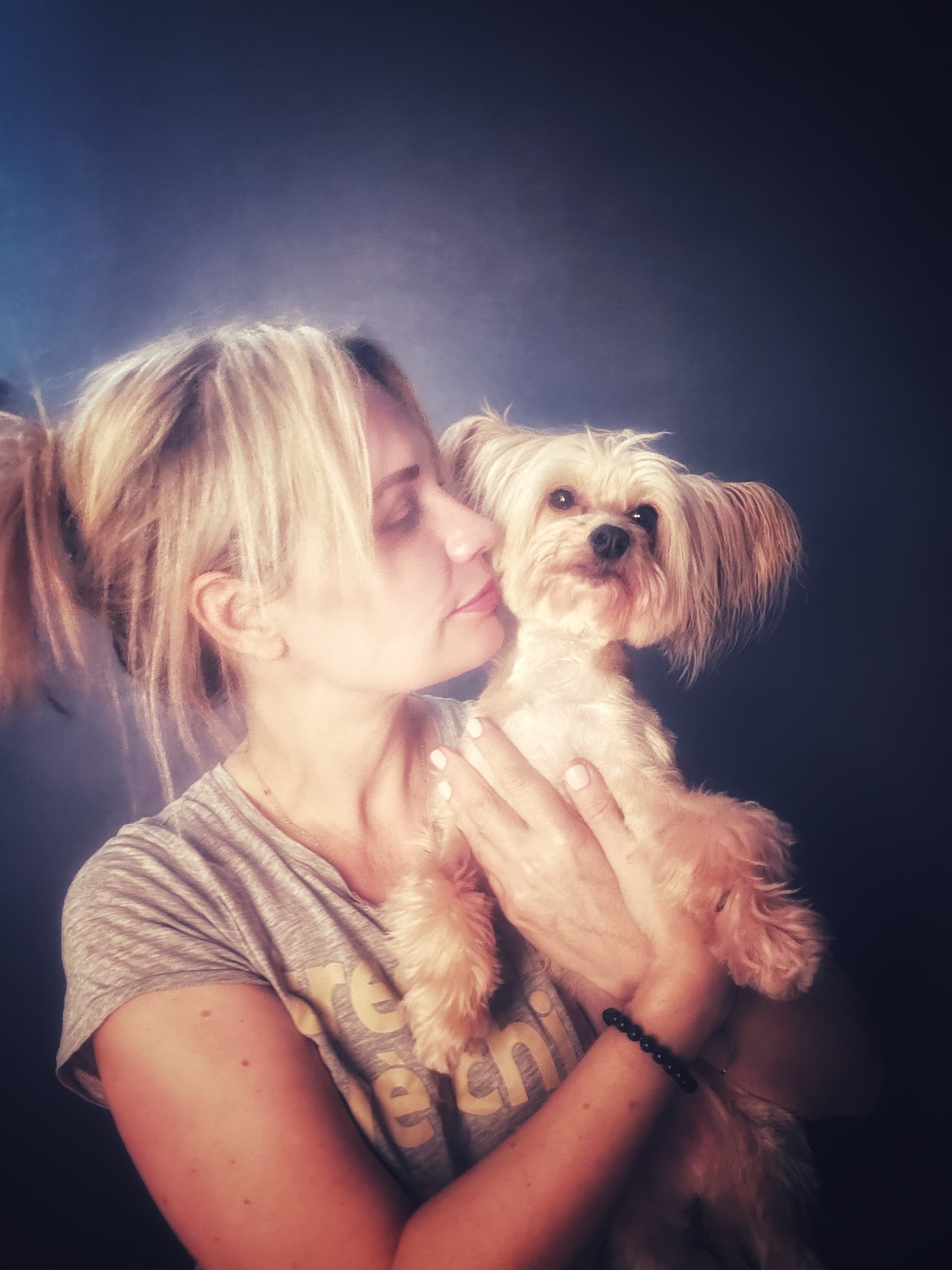 Lucie grooming a dog in the Chipping Norton salon